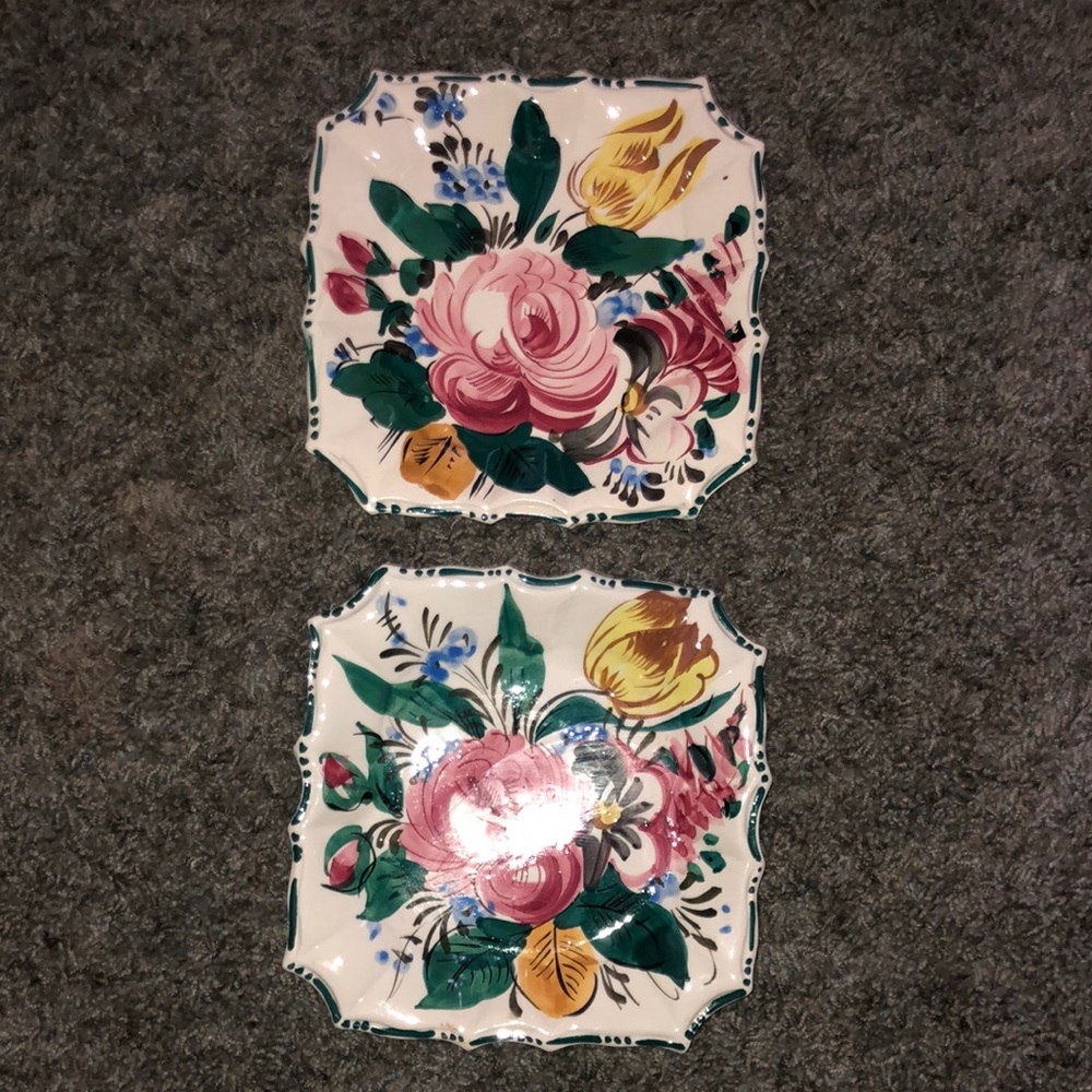 Vintage hand painted plates, Italy.